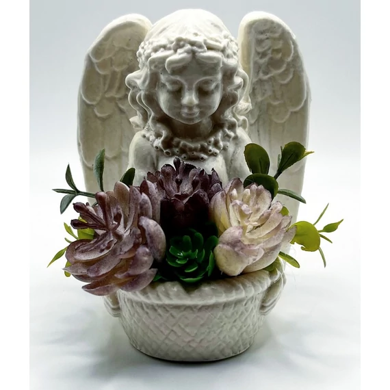 Angyal kis kosárral