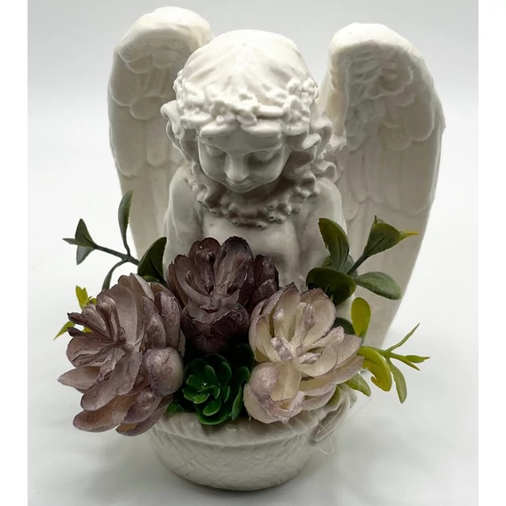 Angyal kis kosárral